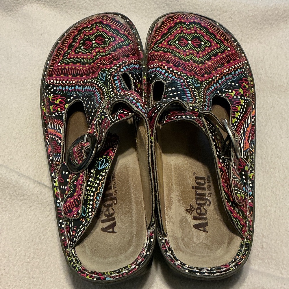 Alegria Multicolor Patterned Clogs